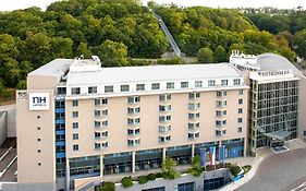 Mövenpick Prague  4*